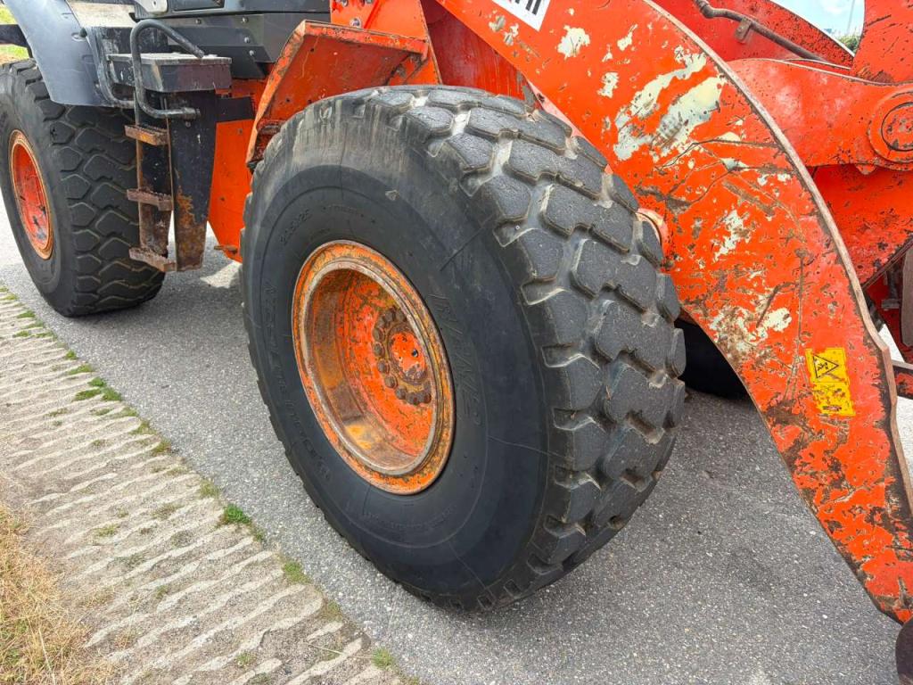 Hitachi ZW180-5B Foto 13