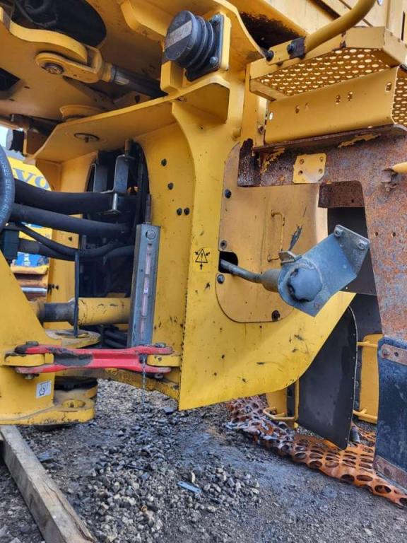 Volvo front frame VOE11177610 for Volvo L110E, L120E Foto 4
