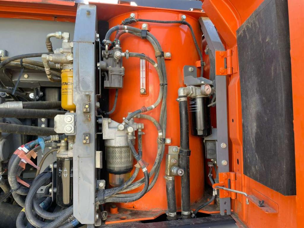 Hitachi ZX210LC-6 Foto 28