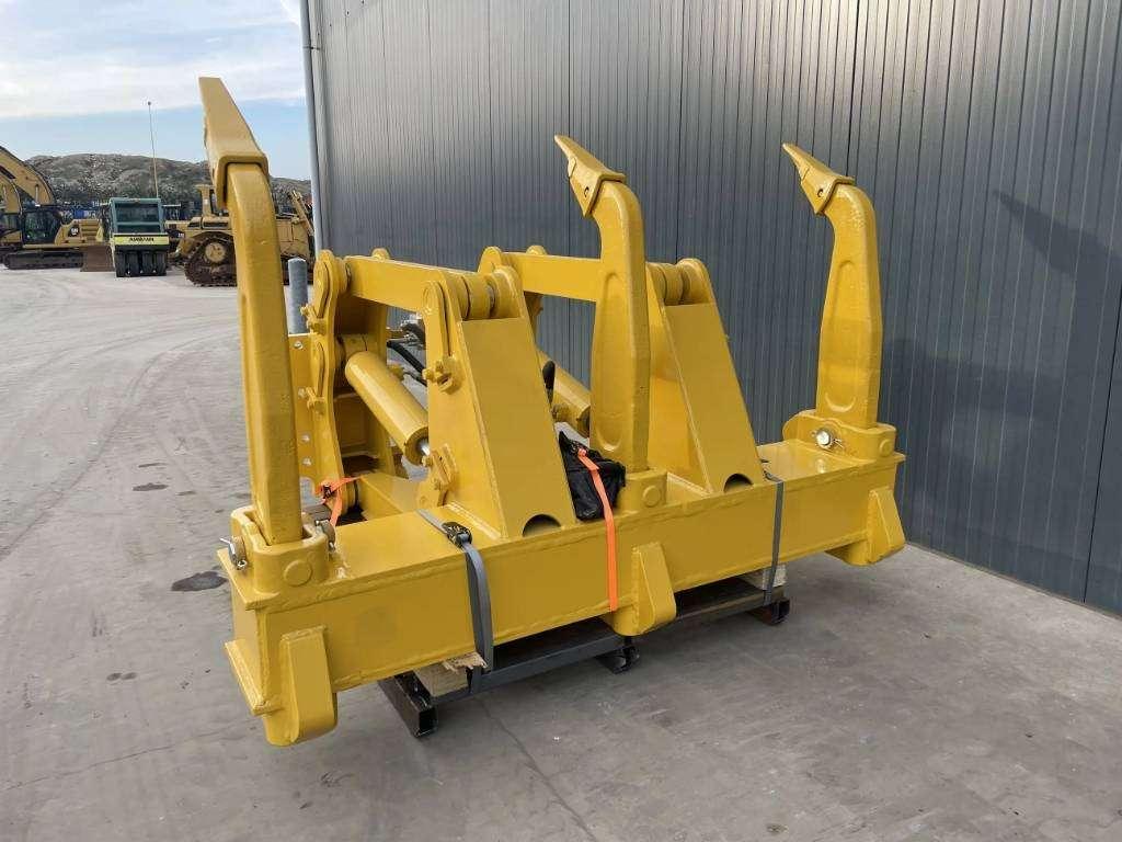 Komatsu D85 Foto 3