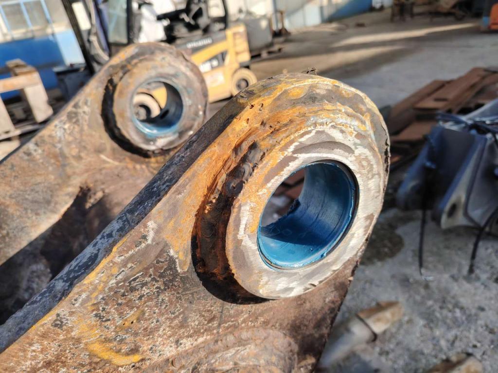 Komatsu 1500 Foto 5