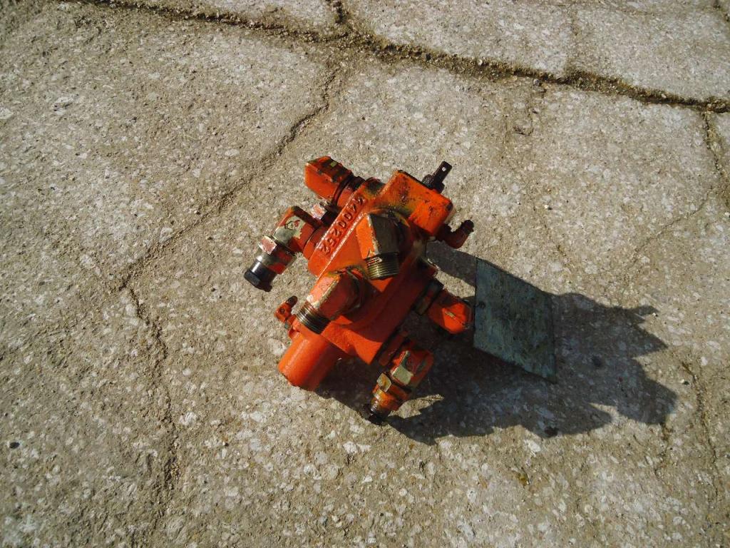 Válvula para sistema hidráulico martillo para Fiat Hitachi EX215 Foto 3