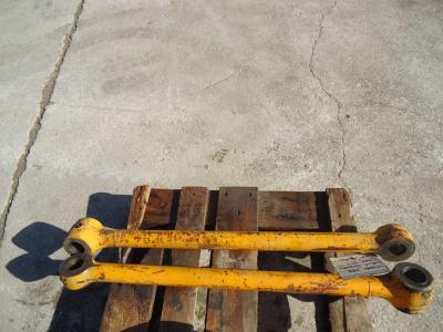 Tirantes y soportes de cierre de cucharas para Fiat Allis FL10C vendida por OLM 90 Srl