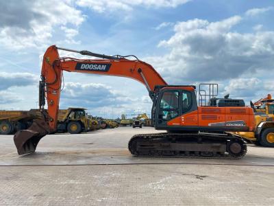 Doosan DX300LC-5 Foto 1