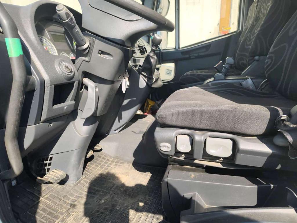 Iveco EUROCARGO 100E18 Foto 2