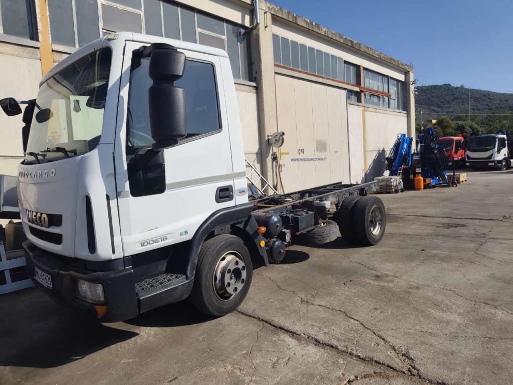 Iveco EUROCARGO 100E18 Foto 25