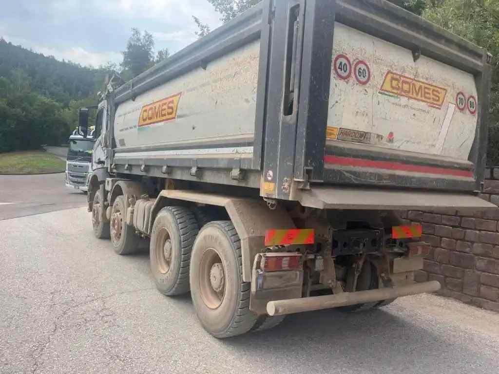Mercedes-Benz 4151 Foto 3