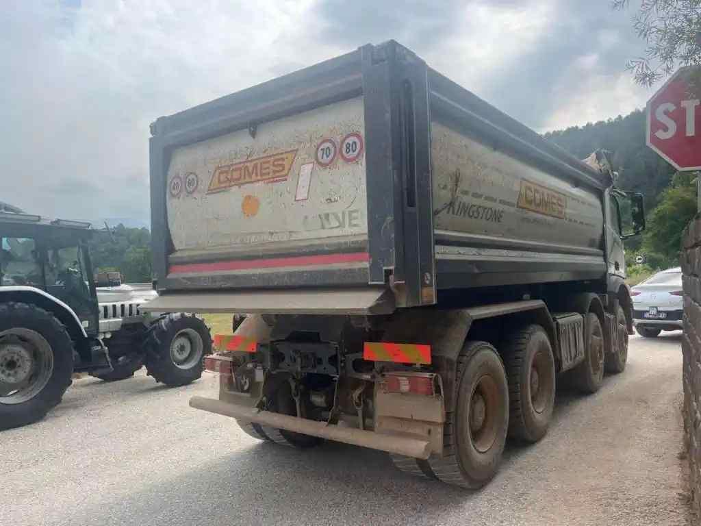 Mercedes-Benz 4151 Foto 4