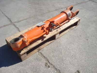 Cilndro de levantamiento para PALA GOMMATA ZW310 vendida por OLM 90 Srl