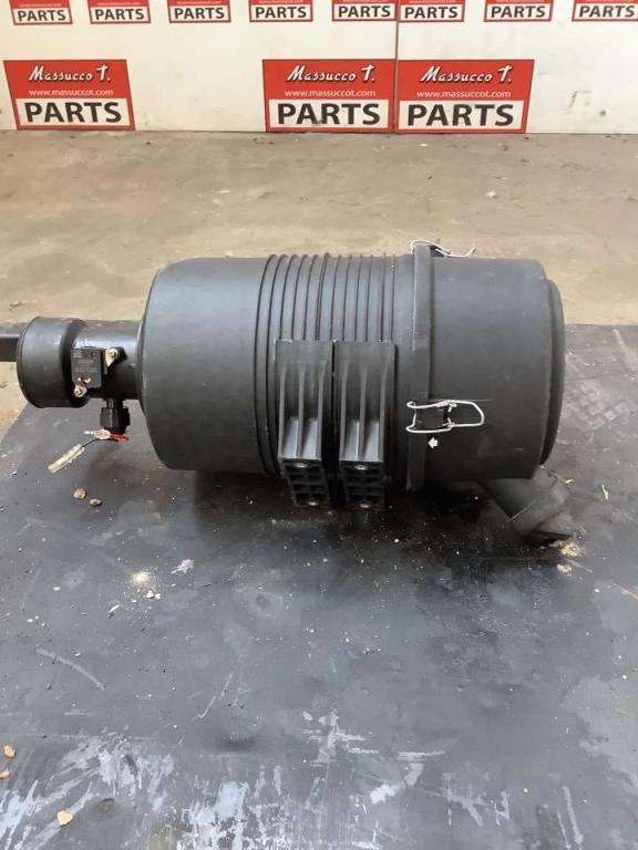 Carcasa del filtro de aire para Hitachi ZX135US-7 Foto 3