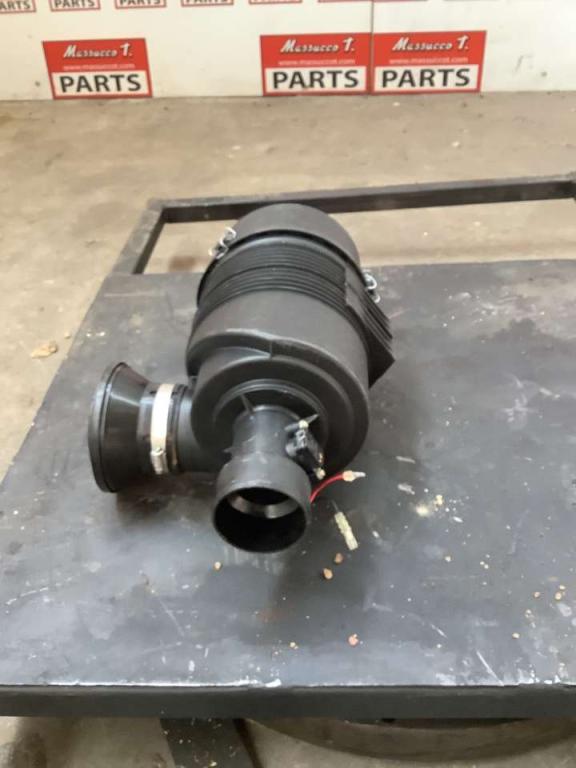 Carcasa del filtro de aire para Hitachi ZX135US-7 Foto 4