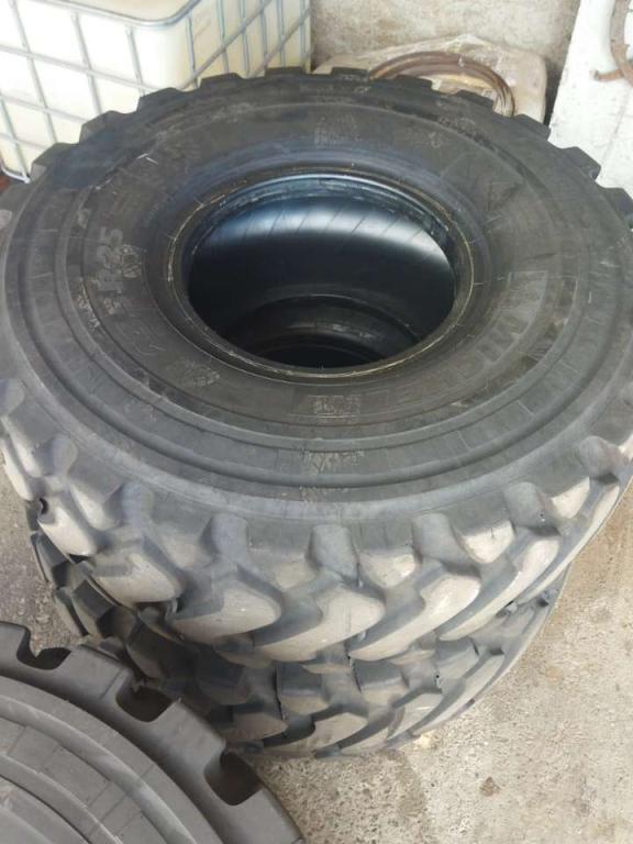 Neumático para Michelin 23.5 R 25 Foto 4