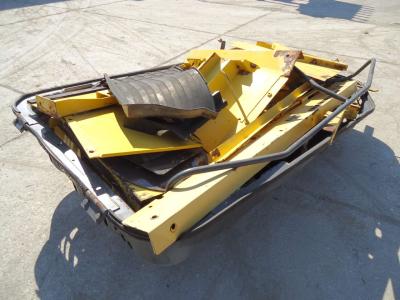 Capó y panel de carrocería para New Holland 385B vendida por OLM 90 Srl