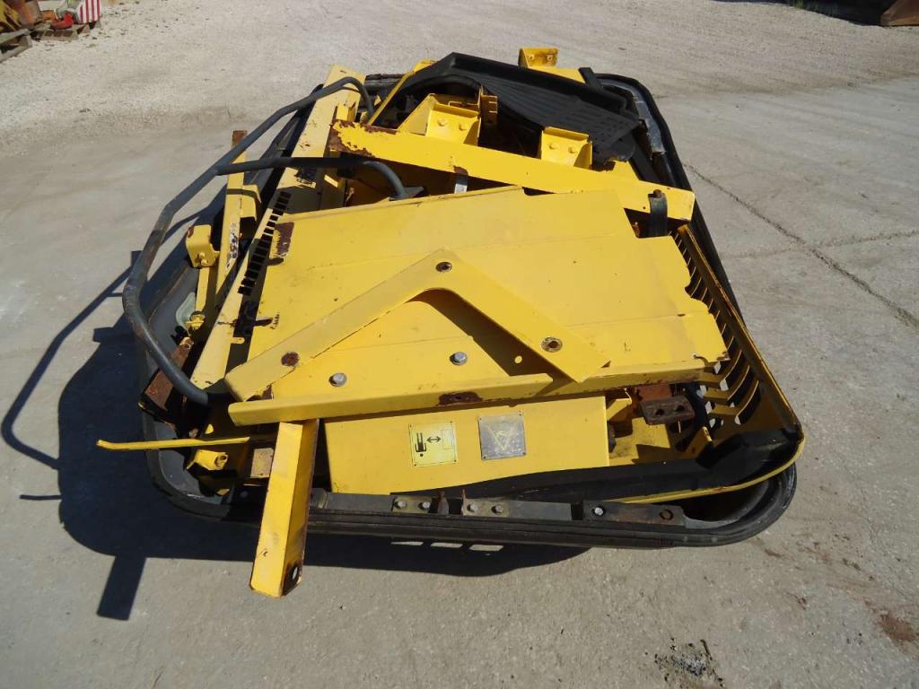 Capó y panel de carrocería para New Holland 385B Foto 3