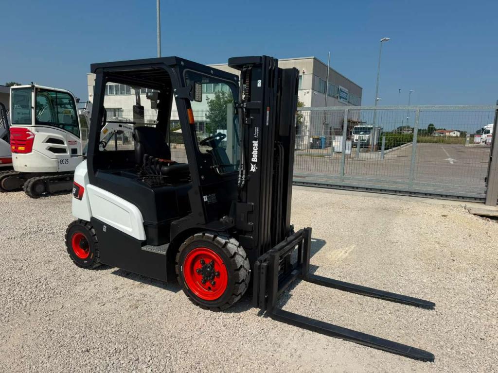 Bobcat D25NXP NUOVO Foto 3