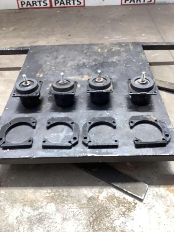 Base de cabina para Hitachi ZX135US-7 Foto 1
