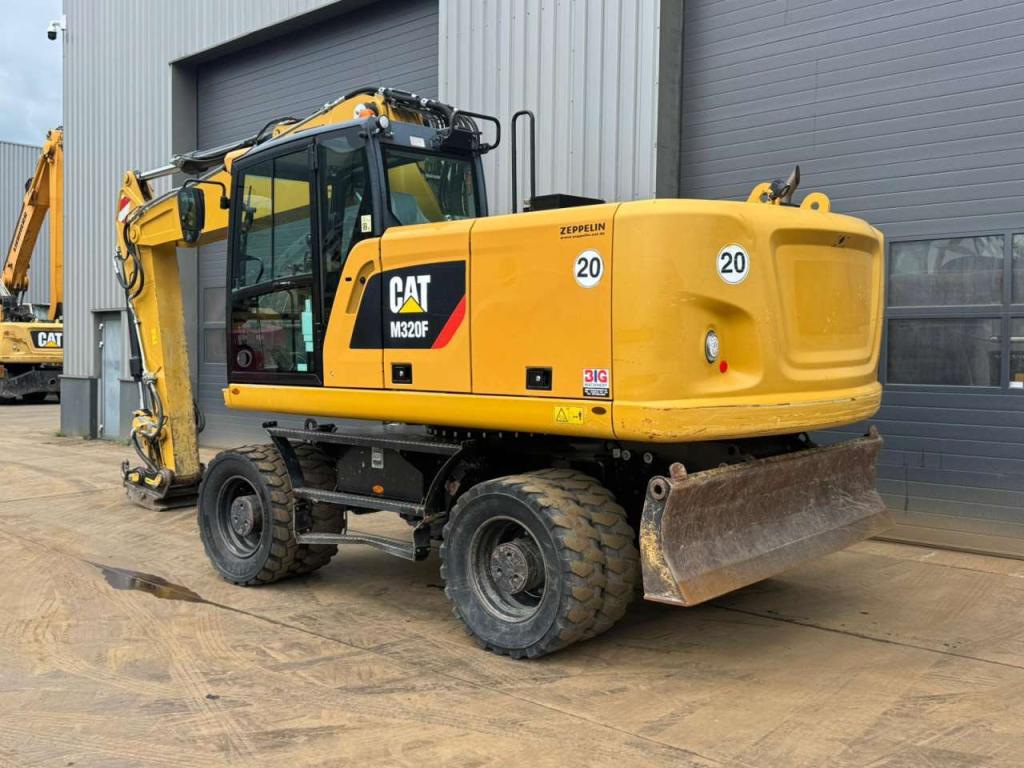 Caterpillar M320F Foto 3