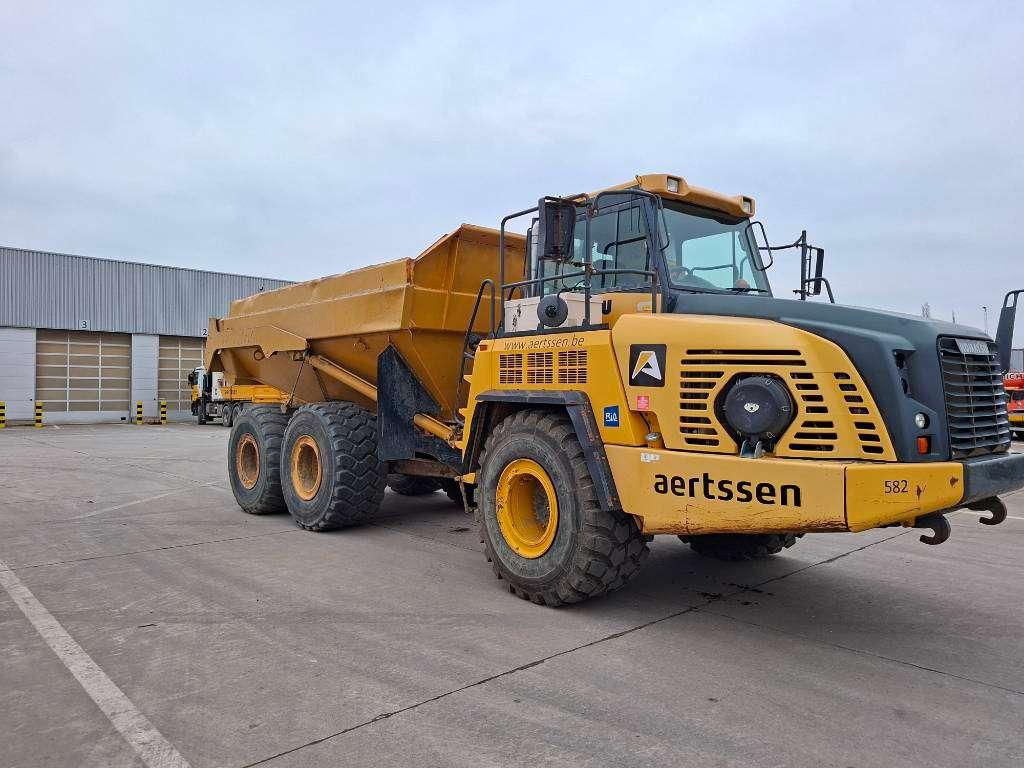 Komatsu HM300-3 Foto 3
