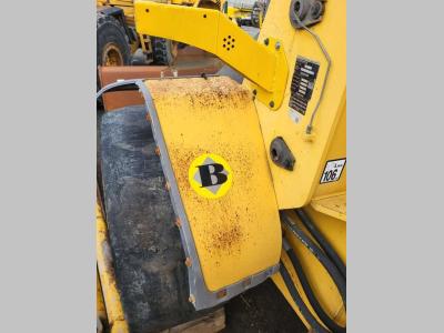 Volvo left front mudguard 16359034 for Volvo  L110E, L110F, L110G... Foto 1