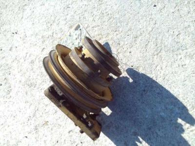 Polea para Caterpillar 951C - MOTORE 3304 vendida por OLM 90 Srl