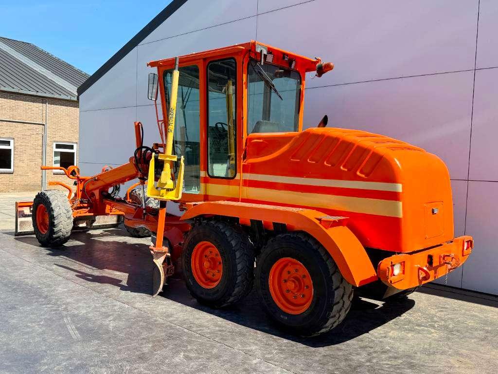 New Holland F106.6A - CE / German Machine / Only 8800 Hours Foto 2