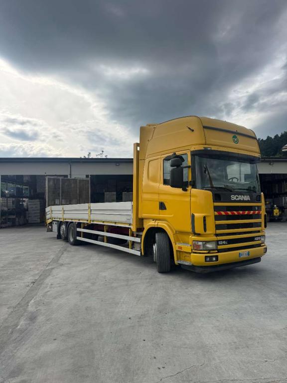 Scania 124L 420 Foto 1