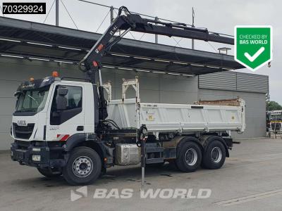 Iveco Trakker 450 6X4 HIAB 144 E-3 Hiduo Kran Crane 11m3 Meiller 2-way tipper Full Steel Big-Axle Euro 6 vendida por BAS World B.V.
