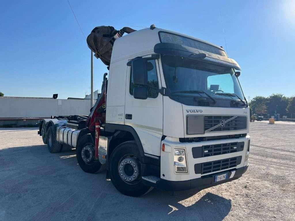 Volvo FM82 SCARRABILE CON GRU E POLIPO Foto 3
