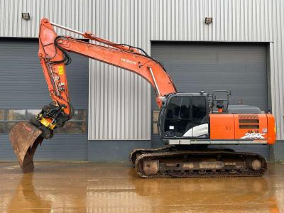 Hitachi ZX250LC-6 vendida por Big Machinery