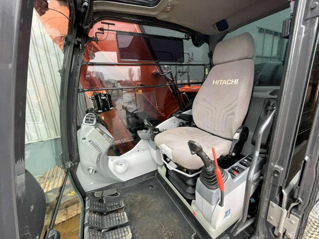 Hitachi ZX250LC-6 Foto 21
