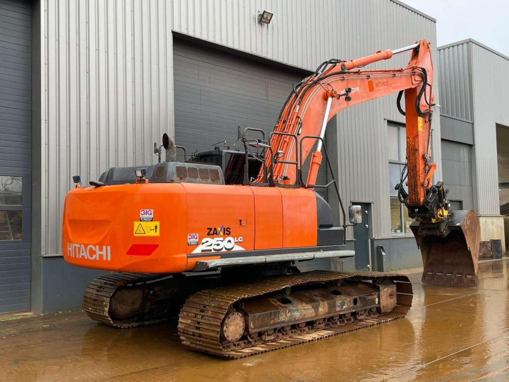 Hitachi ZX250LC-6 Foto 5