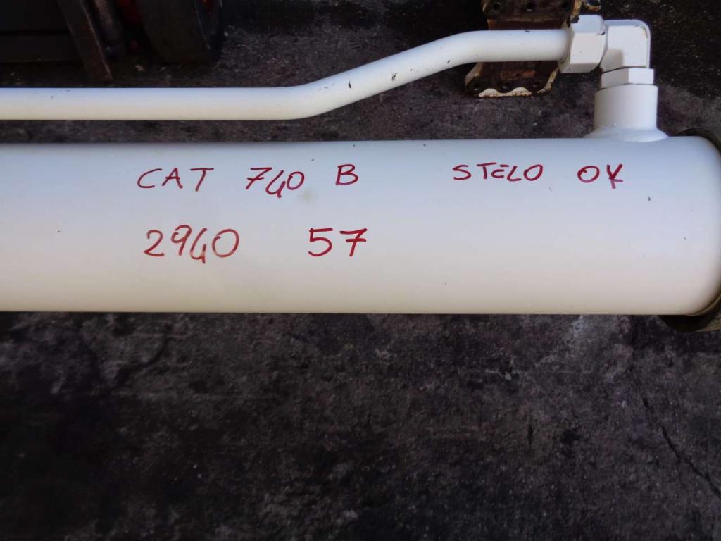 Cilndro de levantamiento para Caterpillar 740 B Foto 2