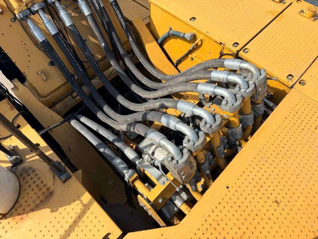 Caterpillar 374D L Foto 13