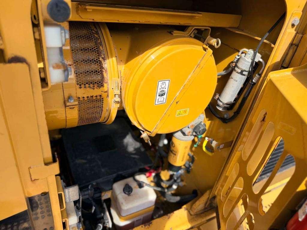 Caterpillar 374D L Foto 16