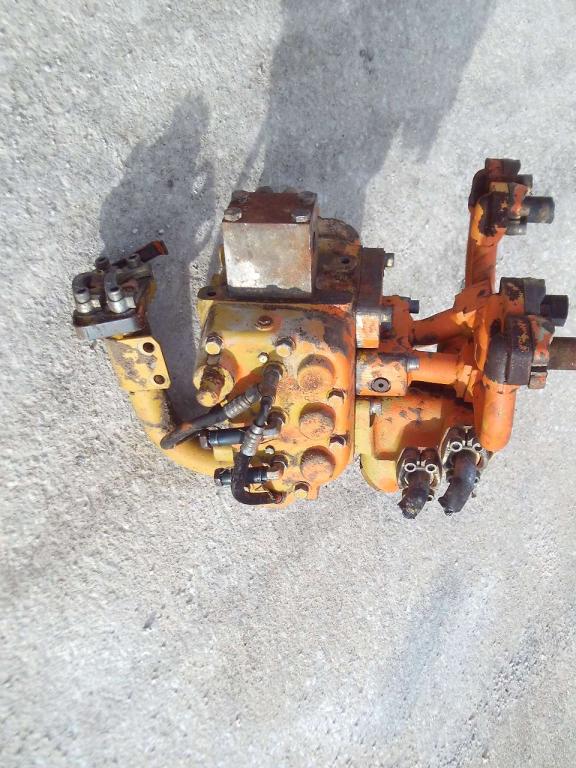 Distribuidor hidraulico para Fiat Allis FR220 Foto 2