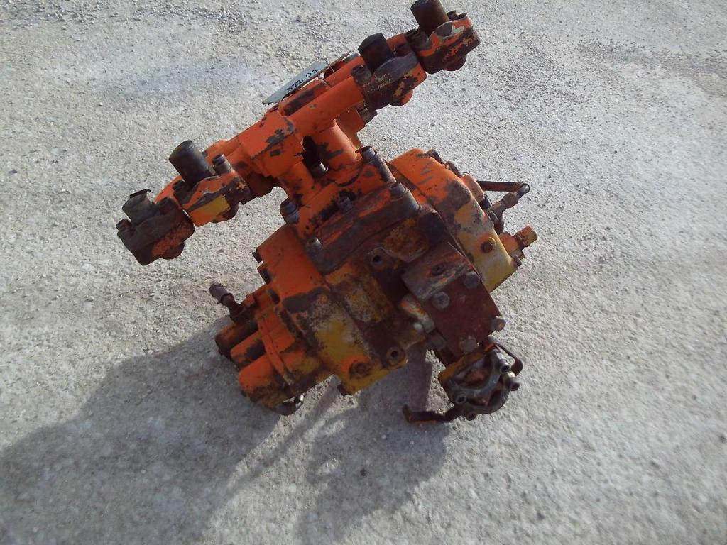 Distribuidor hidraulico para Fiat Allis FR220 Foto 3