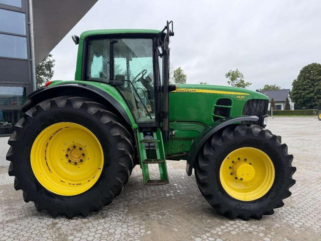 John Deere 7430 Excellent condition Foto 4