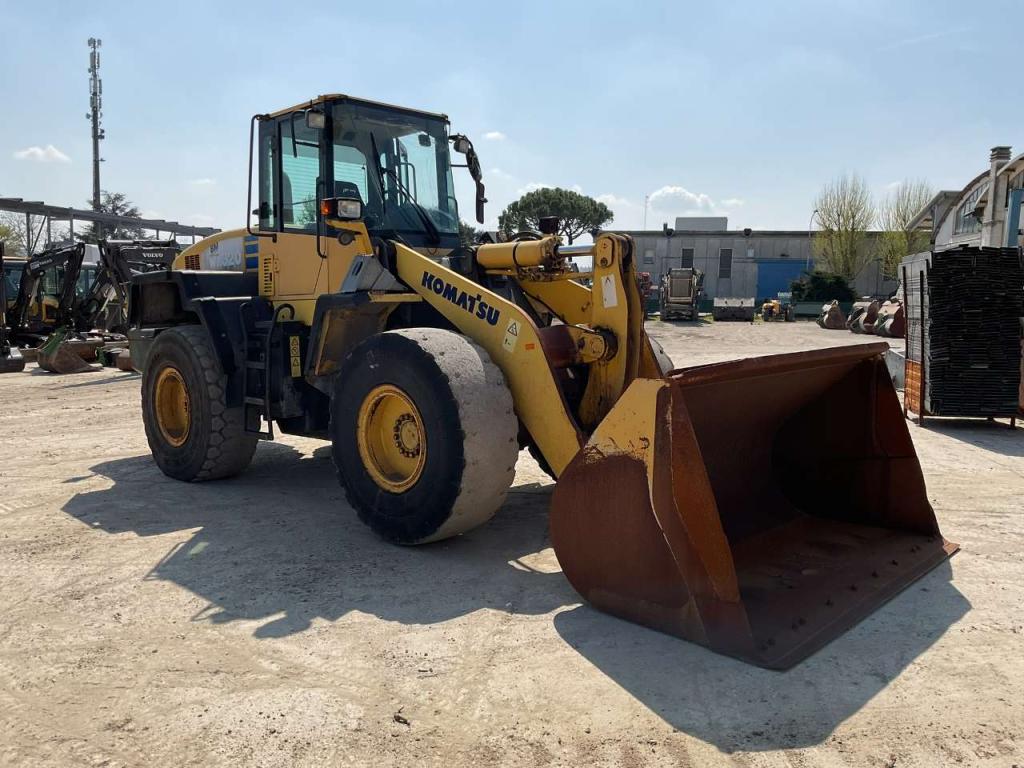 Komatsu WA320-5 Foto 1