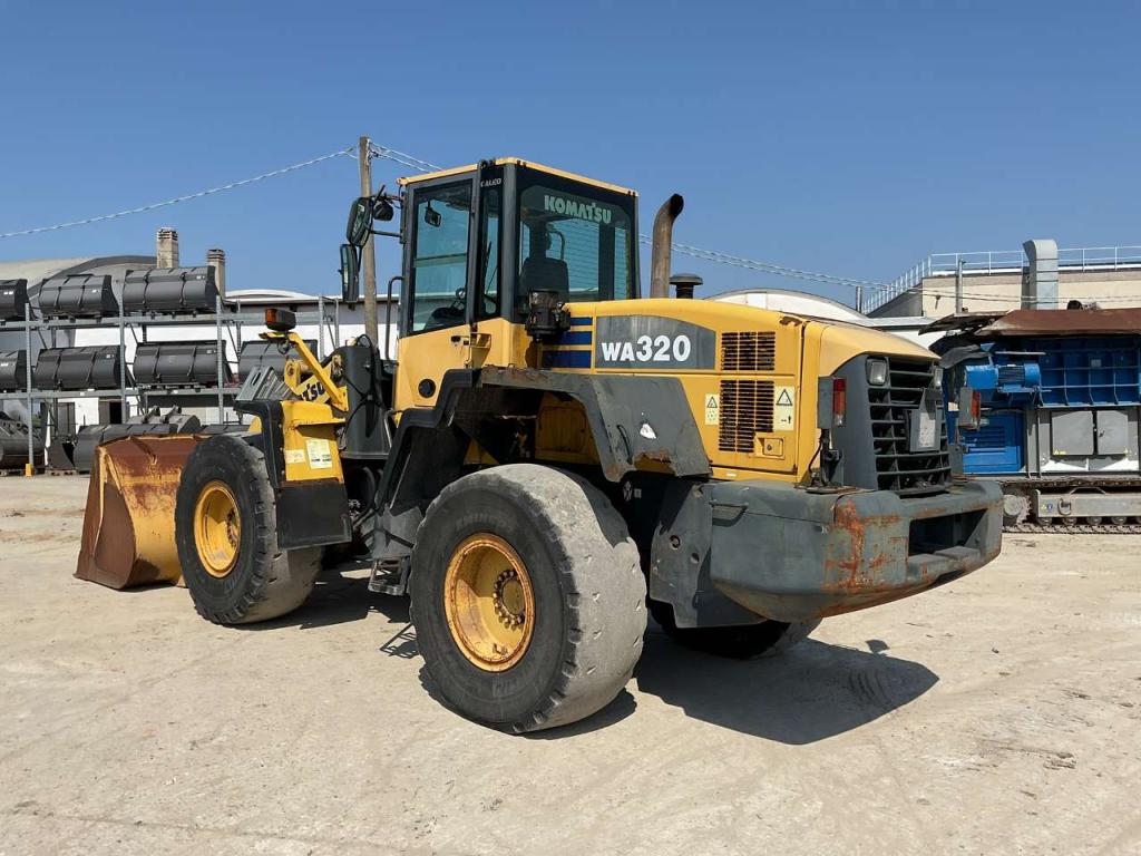 Komatsu WA320-5 Foto 4