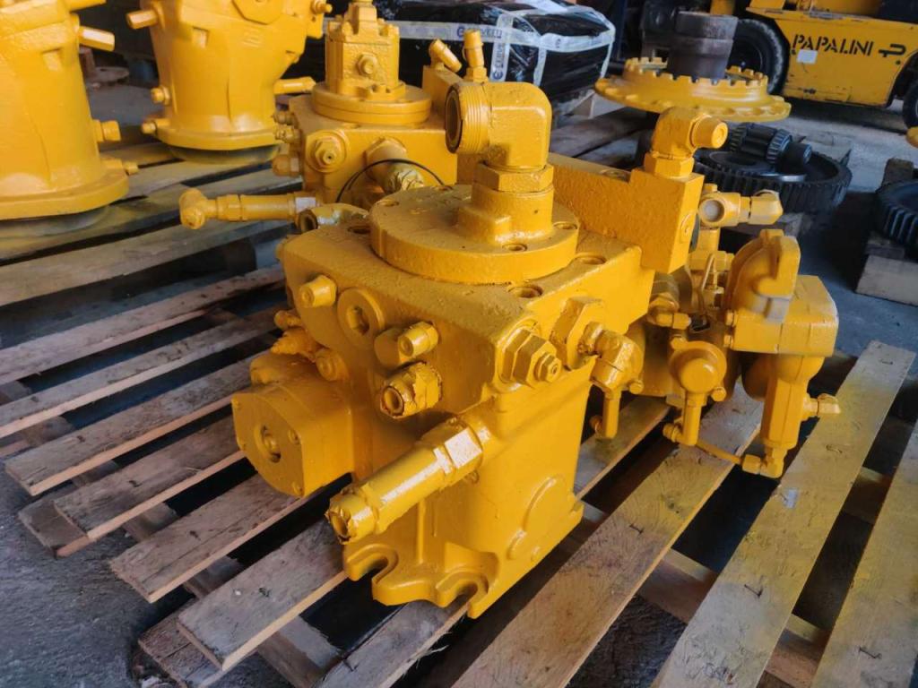 Bomba hidráulica para Caterpillar 973C STEEL MILL Foto 1