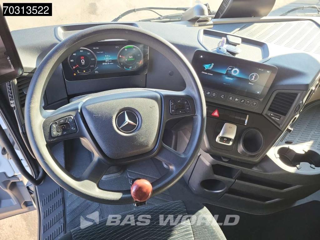 Mercedes-Benz Actros 1845 4X2 Bigspace Lowdeck Mirrorcam 2x Tank Foto 19