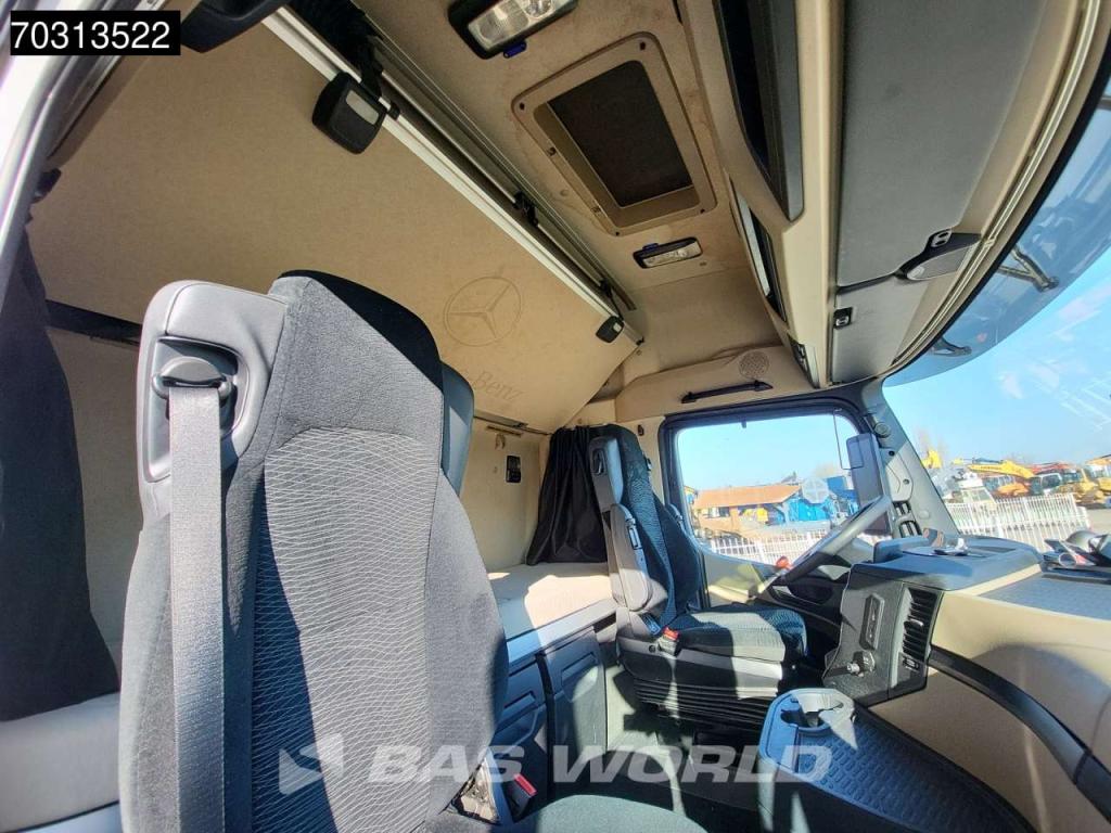 Mercedes-Benz Actros 1845 4X2 Bigspace Lowdeck Mirrorcam 2x Tank Foto 29