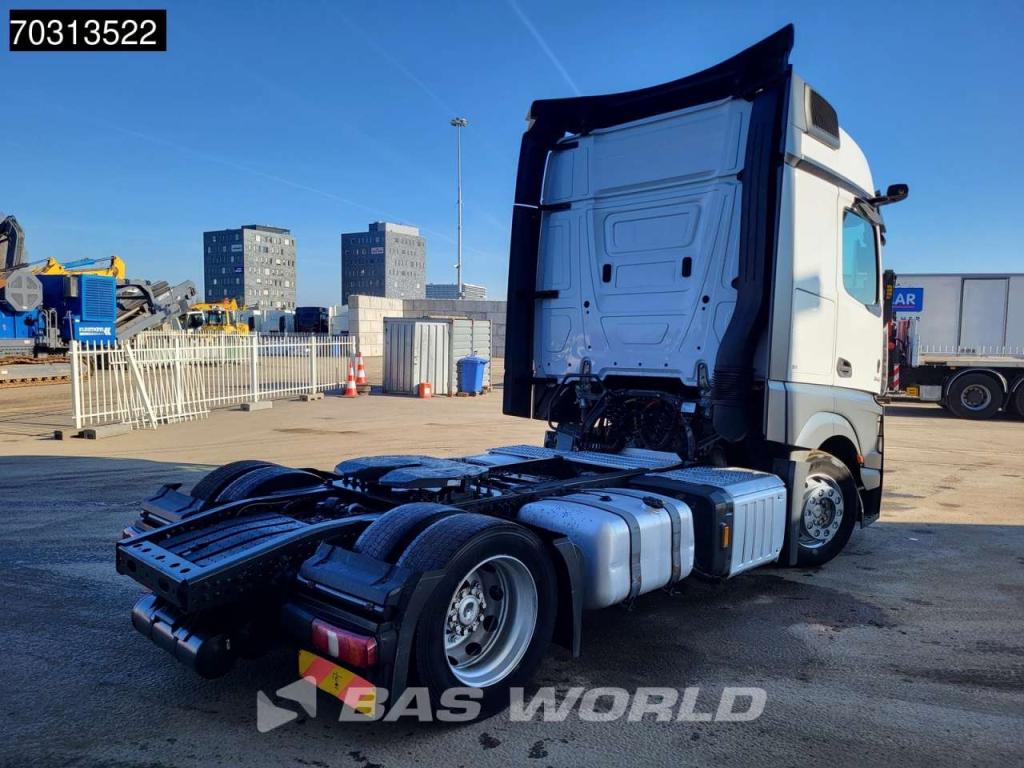 Mercedes-Benz Actros 1845 4X2 Bigspace Lowdeck Mirrorcam 2x Tank Foto 5