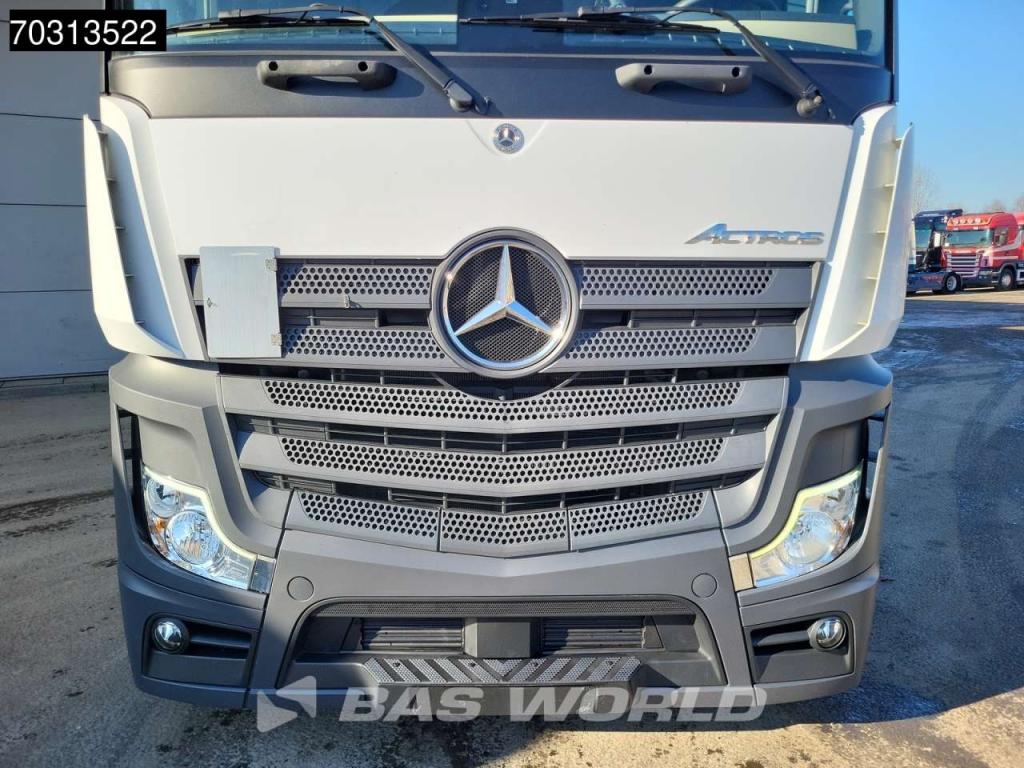 Mercedes-Benz Actros 1845 4X2 Bigspace Lowdeck Mirrorcam 2x Tank Foto 9