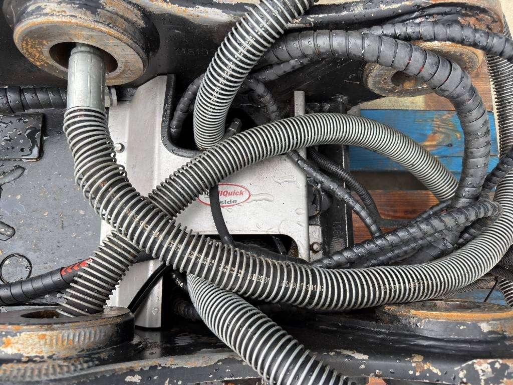 OilQuick OQ80 - M318D / M320F / M322D / 320D / 320E / 323D Foto 14
