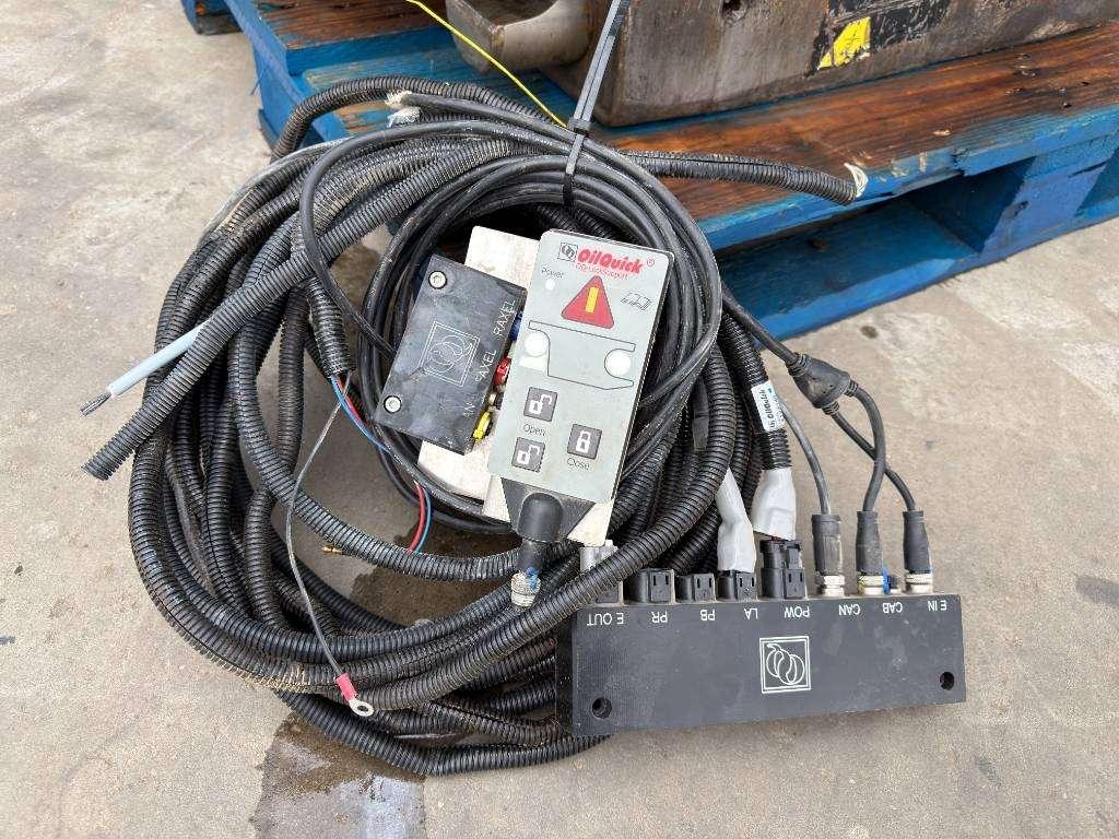 OilQuick OQ80 - M318D / M320F / M322D / 320D / 320E / 323D Foto 24