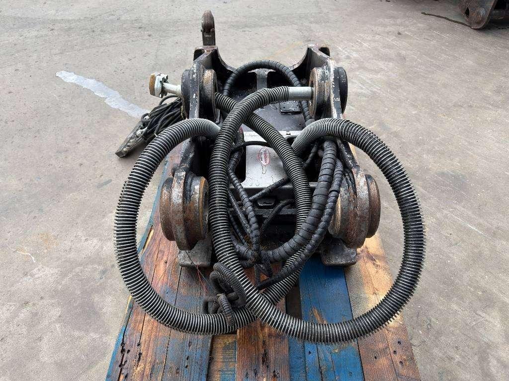 OilQuick OQ80 - M318D / M320F / M322D / 320D / 320E / 323D Foto 5