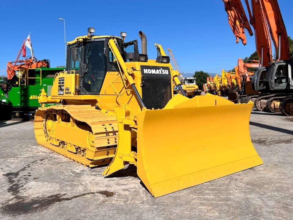 Komatsu D65 Foto 11