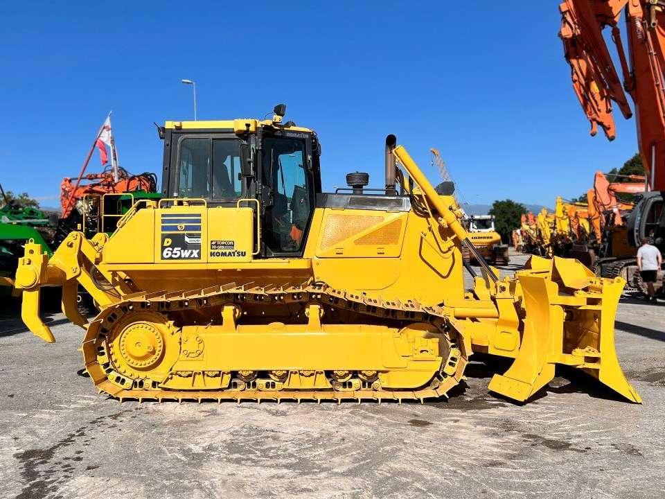 Komatsu D65 Foto 14