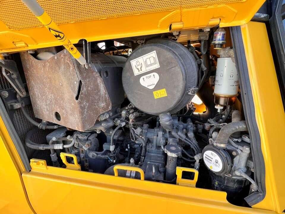 Komatsu D65 Foto 17
